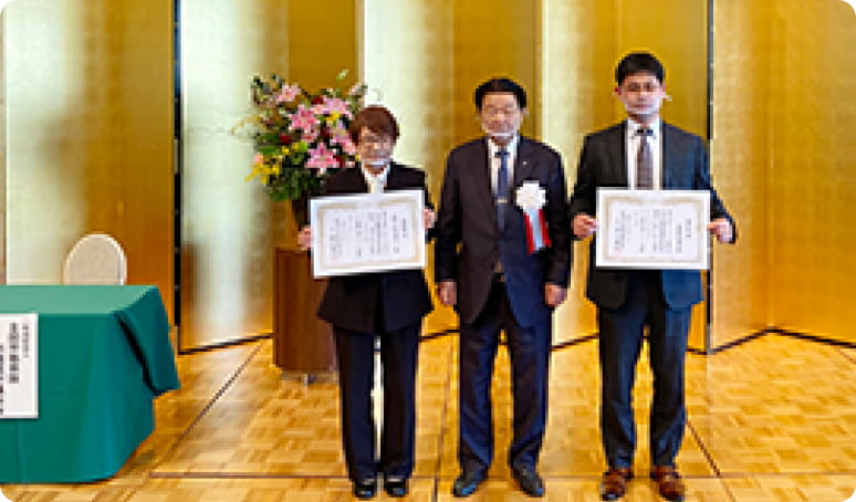 大阪SR会長、全国労働保険事務組合連合会大阪支部会長 、当協会理事長六宗 令和3年11月26日　KKRホテル大阪にて